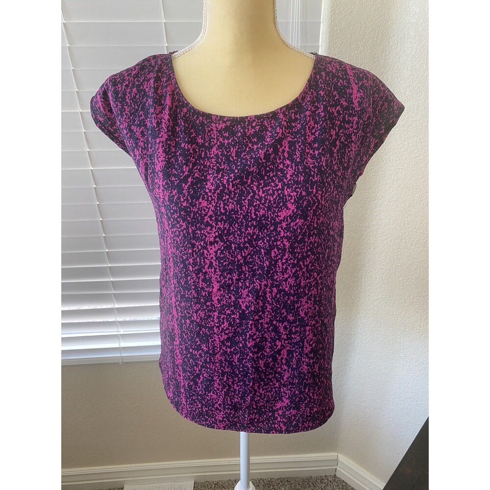 Audrey 3+1 navy & fuschia round neck blouse with lace back SZ M